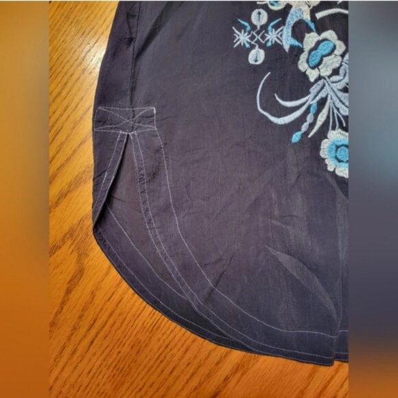 Johnny Was Johrdan Embroidered Blouse Black with Colored Embroidery Size XXS - Picture 7 of 13